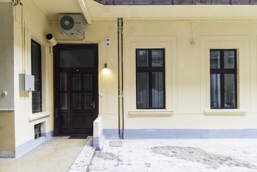 Authentic Klauzal Apartment Budapest Exterior photo